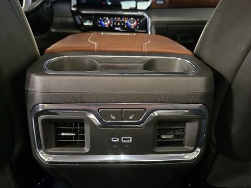 Used 2024 GMC Sierra 3500 Denali Ultimate image 34