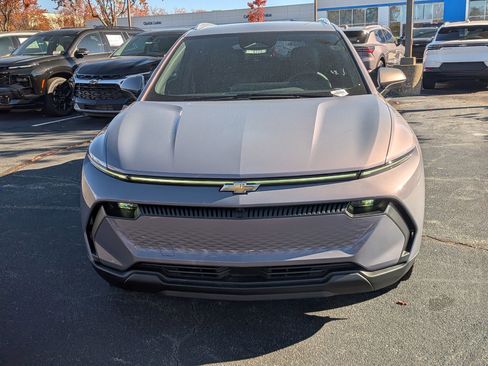 New 2026 Chevrolet Equinox EV LT image 2