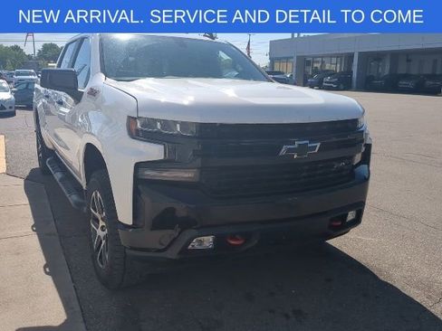 Used 2019 Chevrolet Silverado 1500 LT Trail Boss AWD/4WD image 9
