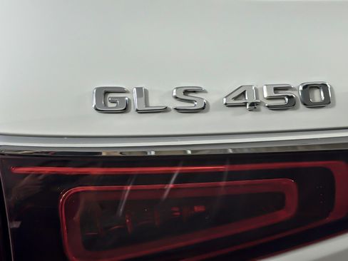 Used 2023 Mercedes-Benz GLS 450 4MATIC image 27