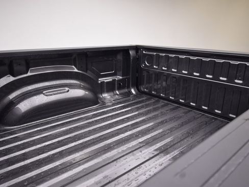 New 2026 RAM 1500 4x4 Crew Cab image 17