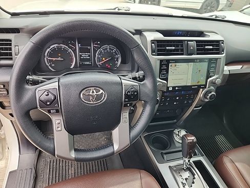 Used 2022 Toyota 4Runner Limited AWD/4WD image 4