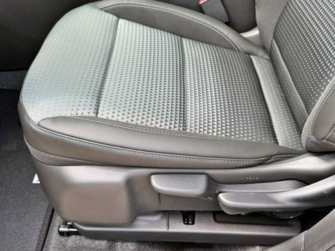 New 2026 Chevrolet Trax LT w/ LT Convenience Package FWD image 14