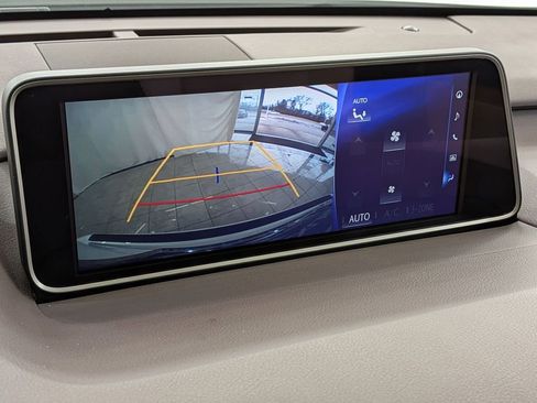 Used 2018 Lexus RX 350L Premium w/ Premium Package image 25