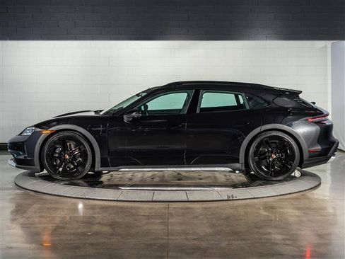 Used 2025 Porsche Taycan 4 Cross Turismo AWD/4WD image 2