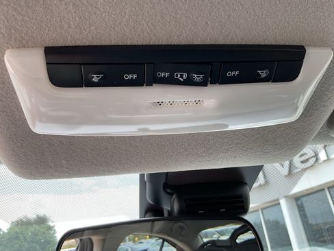 New 2025 Nissan Versa S w/ Trunk Package image 27