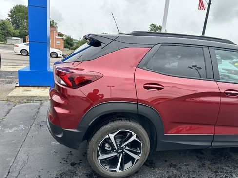 Used 2023 Chevrolet TrailBlazer RS AWD/4WD image 9