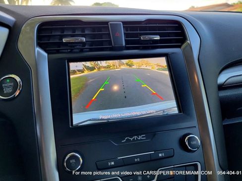 Used 2020 Ford Fusion SE image 33