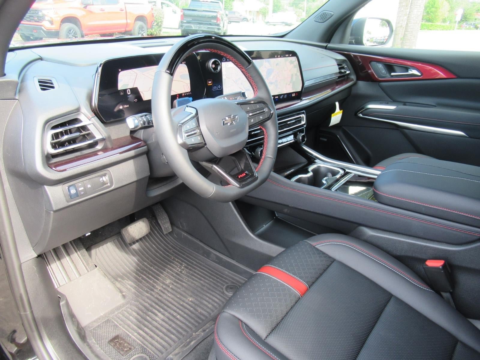 New 2026 Chevrolet Traverse RS w/ LPO, Floor Liner Package FWD image 18
