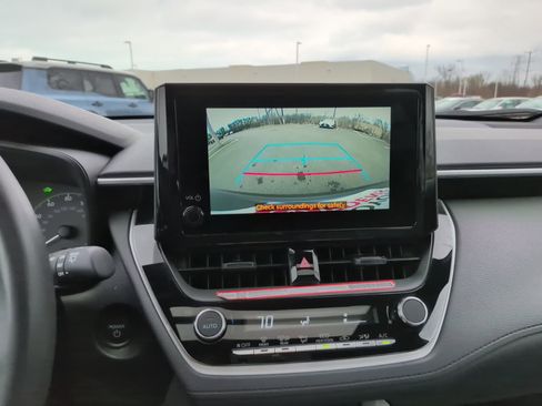 Used 2025 Toyota Corolla Cross AWD Hybrid w/ Moonroof Package image 23