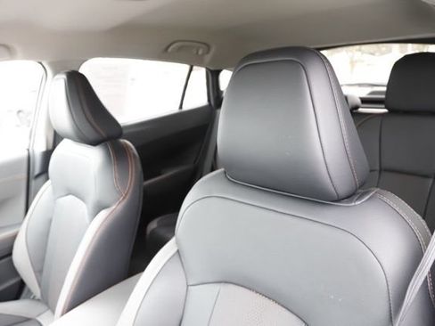 Used 2025 Subaru Crosstrek 2.5i Limited AWD/4WD image 11
