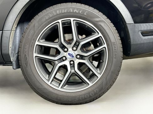 Used 2018 Ford Explorer Sport w/ Equipment Group 401A AWD/4WD image 11