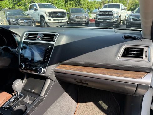 Used 2019 Subaru Outback 3.6R Touring w/ Popular Package #3A image 16