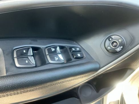 Used 2017 Hyundai Santa Fe SE AWD/4WD image 24