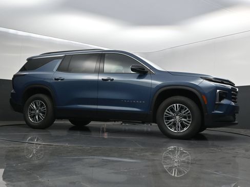 Certified 2026 Chevrolet Traverse LT w/ Enhanced Driving Package FWD image 49