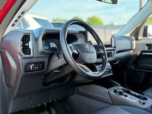 Used 2025 Ford Bronco Sport Outer Banks w/ Outer Banks Tech Package+ AWD/4WD image 12