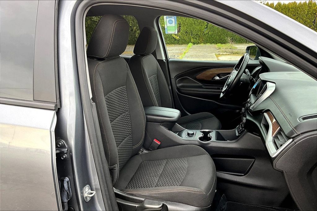 Used 2021 GMC Terrain SLE AWD/4WD image 10