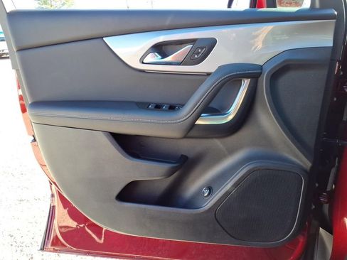 Used 2025 Chevrolet Blazer LT w/ Convenience Package image 30