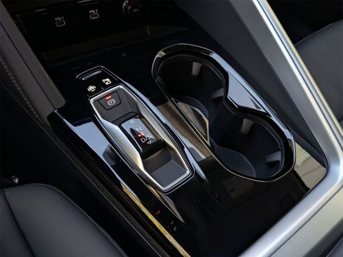 New 2025 Audi Q5 Premium image 7