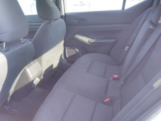 Used 2025 Nissan Altima 2.5 SV AWD/4WD image 7