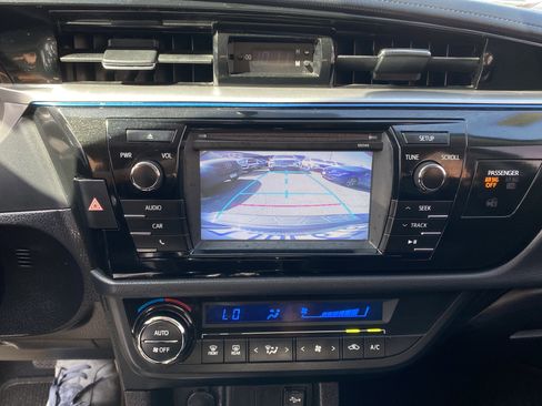 Used 2015 Toyota Corolla S image 13