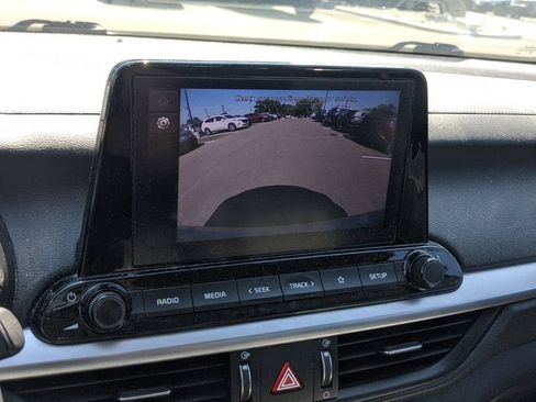 Certified 2023 Kia Forte LXS w/ LXS Technology Package FWD image 16