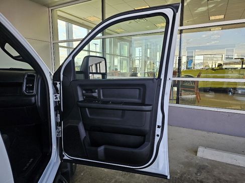 Used 2023 RAM 2500 Tradesman image 12