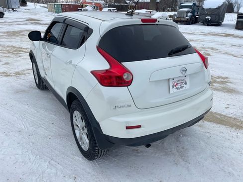 Used 2014 Nissan Juke SL image 2