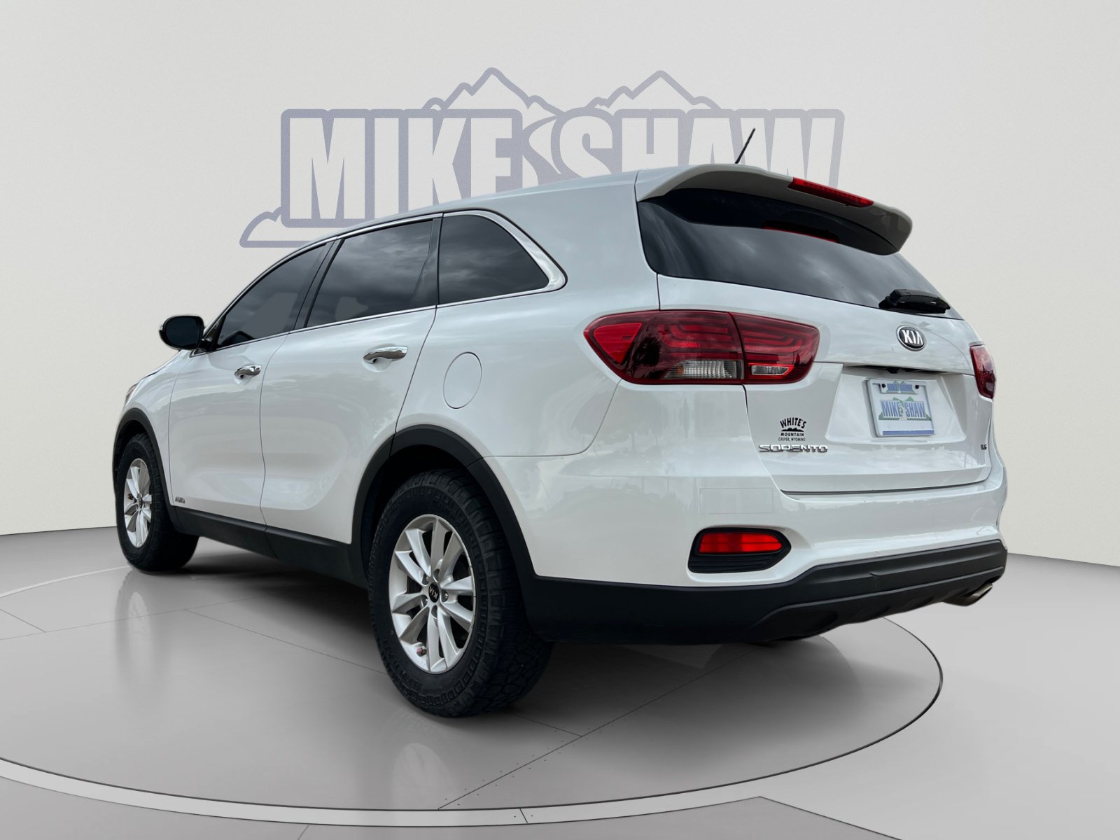 Used 2019 Kia Sorento AWD V6 image 3