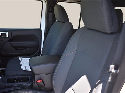 New 2025 Jeep Gladiator Sport image 11