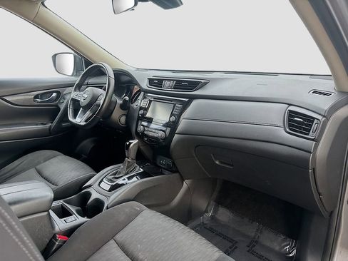 Used 2019 Nissan Rogue SV w/ Sun & Sound Touring Package AWD/4WD image 37