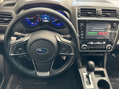 Used 2018 Subaru Outback 2.5i Premium AWD/4WD image 15