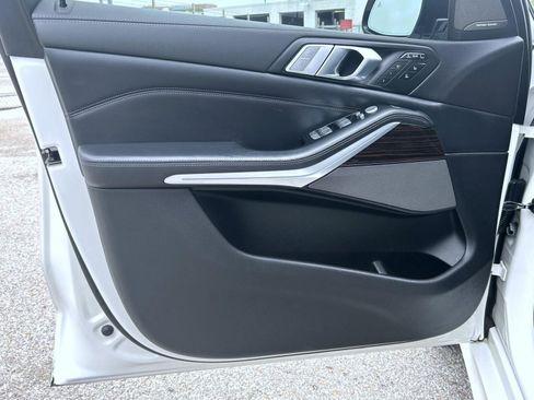 Used 2020 BMW X7 M50i w/ Dynamic Handling Package AWD/4WD image 9