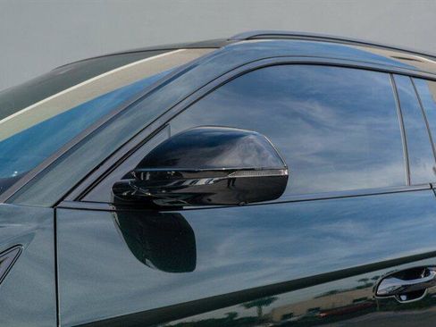 Used 2020 Lamborghini Urus image 25