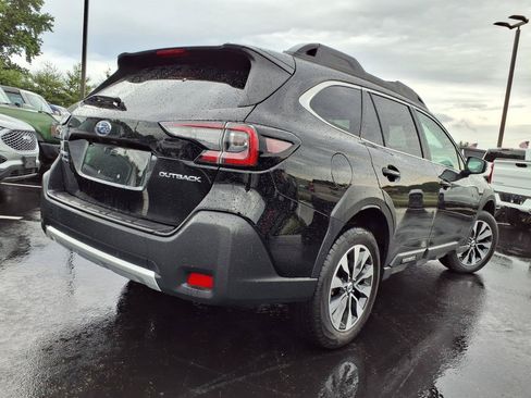Used 2025 Subaru Outback Limited AWD/4WD image 36