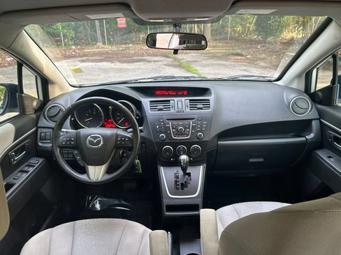 Used 2012 MAZDA MAZDA5 Touring w/ Moonroof & Audio Pkg FWD image 26