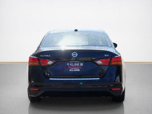 Certified 2022 Nissan Altima 2.5 SV FWD image 4