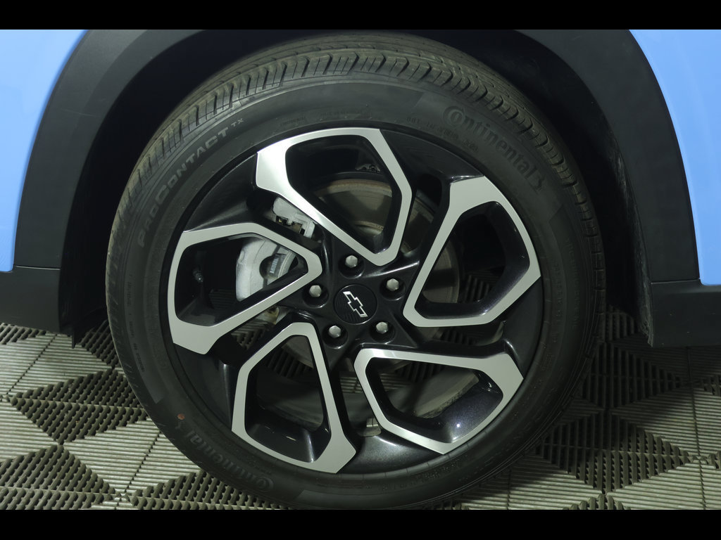 Used 2024 Chevrolet Trax RS w/ Sunroof Package FWD image 13