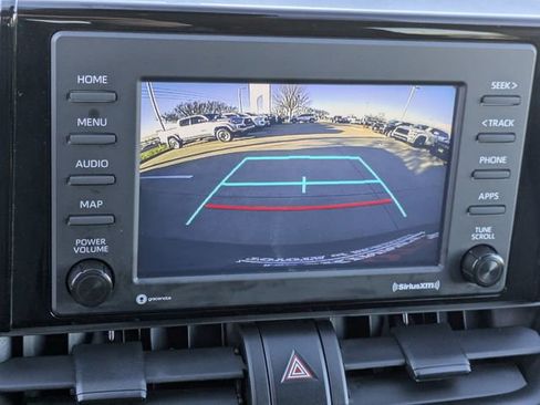 Used 2021 Toyota RAV4 XLE image 18