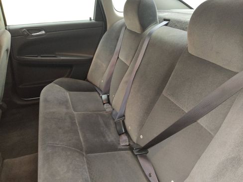 Used 2015 Chevrolet Impala Limited LS FWD image 18