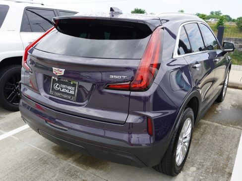 Used 2024 Cadillac XT4 Luxury w/ Cold Weather Package FWD image 5