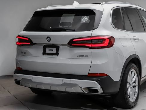 Used 2023 BMW X5 xDrive40i w/ Parking Assistance Package AWD/4WD image 4