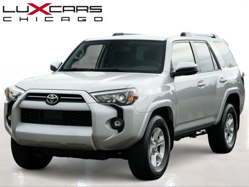Used 2024 Toyota 4Runner SR5 RWD image 3