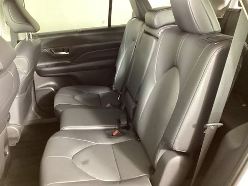 Used 2025 Toyota Grand Highlander AWD Hybrid image 22
