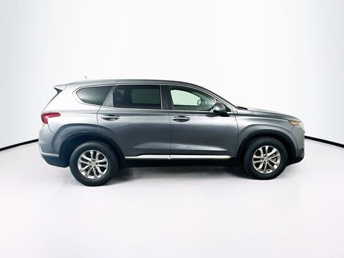 Used 2019 Hyundai Santa Fe SE image 10