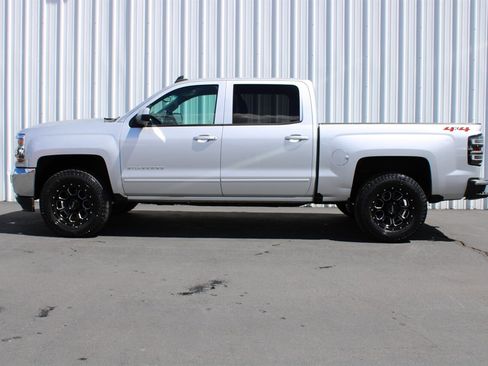 Used 2018 Chevrolet Silverado 1500 LT w/ All Star Edition AWD/4WD image 7