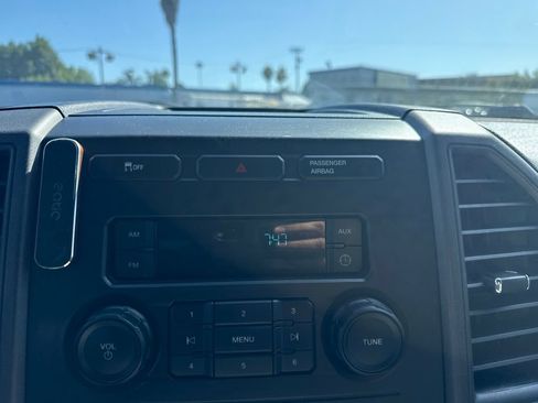Used 2017 Ford F250 XL w/ Power Equipment Group AWD/4WD image 16