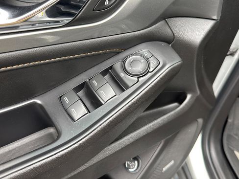 Used 2021 Chevrolet Traverse RS image 26