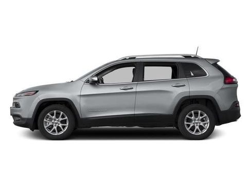 Used 2016 Jeep Cherokee Latitude w/ Safety/Convenience Group FWD image 6