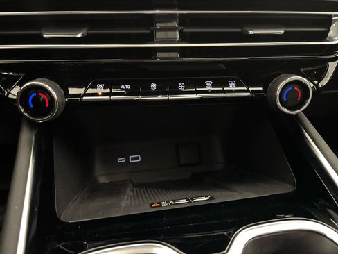 Used 2024 Chevrolet Traverse RS w/ LPO, Floor Liner Package image 30